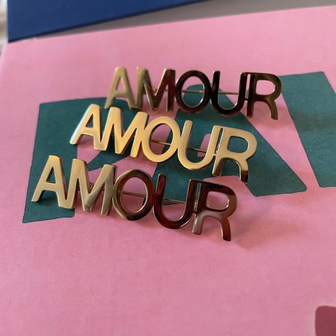Broche AMOUR