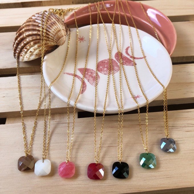 Collier MIA 