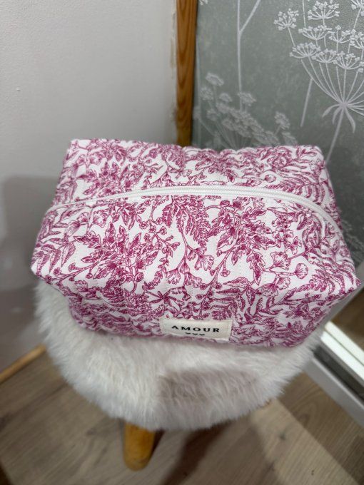 Trousse de toilette fleurie rose