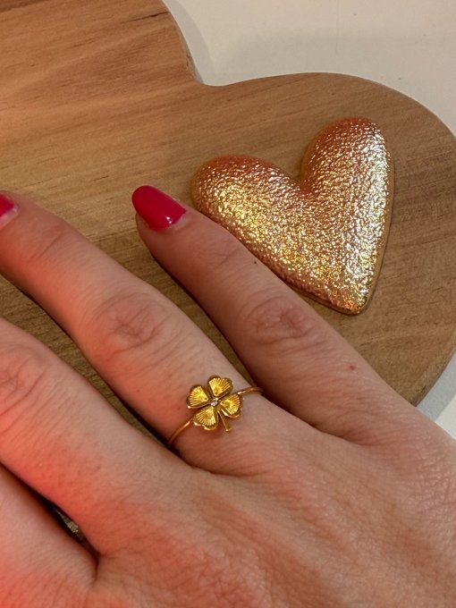 Bague dorée TREFLE