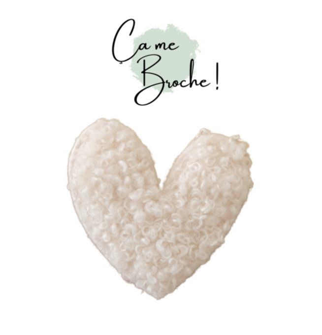 Broche coeur blanc bouclettes