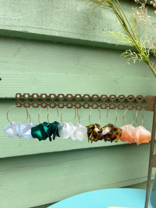 Boucles PETALES NACRE