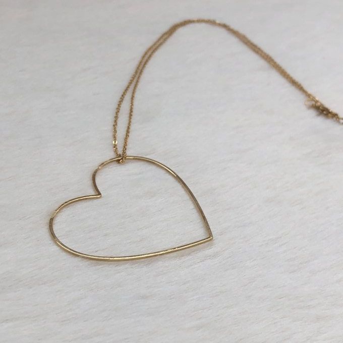 Collier LOVE doré